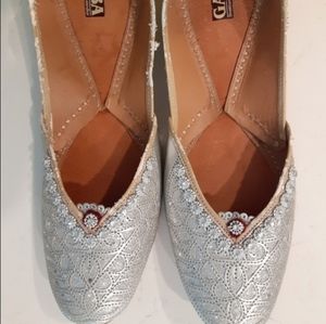 Silver flats